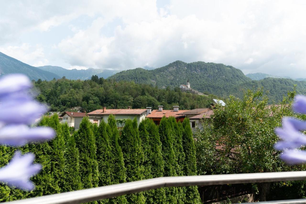 Apartment And Rooms Hisa Sonca Kobarid Bagian luar foto
